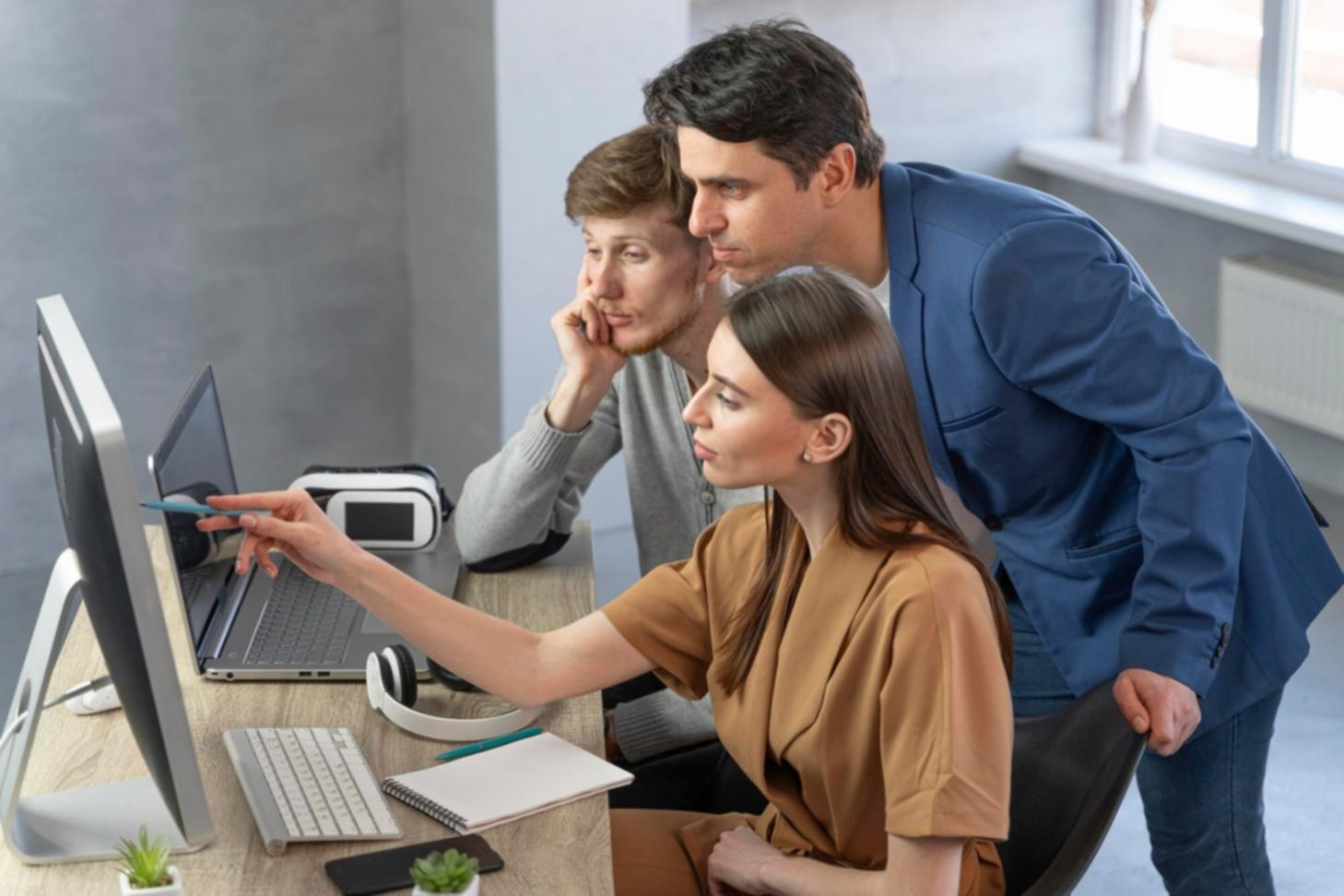Professionelle Finanzberatung im modernen Büroumfeld